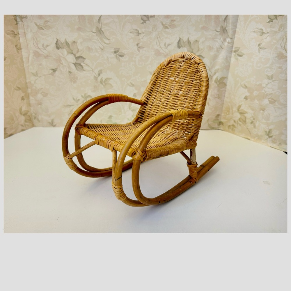 Vintage MINIATURE WOOD Display CHAIR MCM Natural  TABLETOP Albino Style